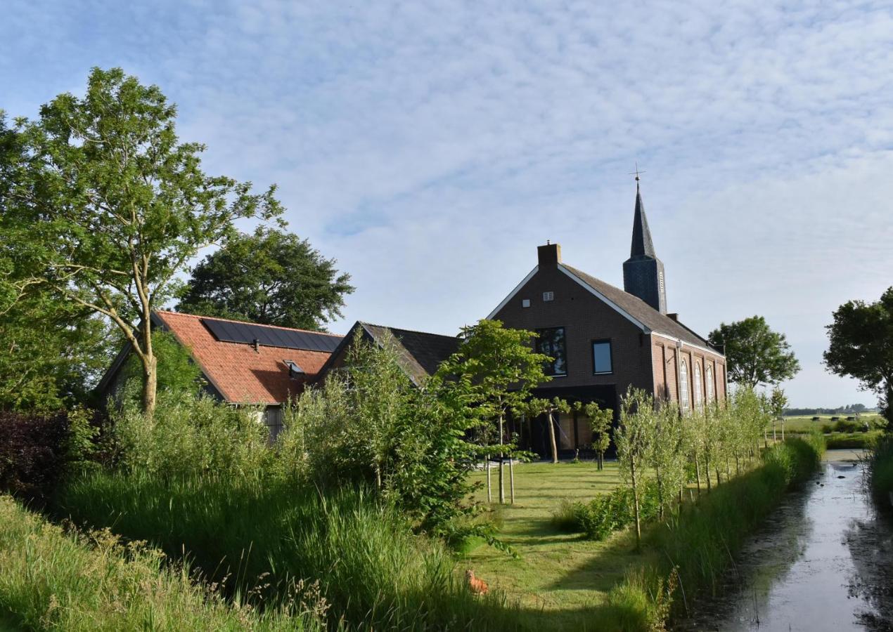 Kerkhotel Bij De Pastorie Reitsum Buitenkant foto