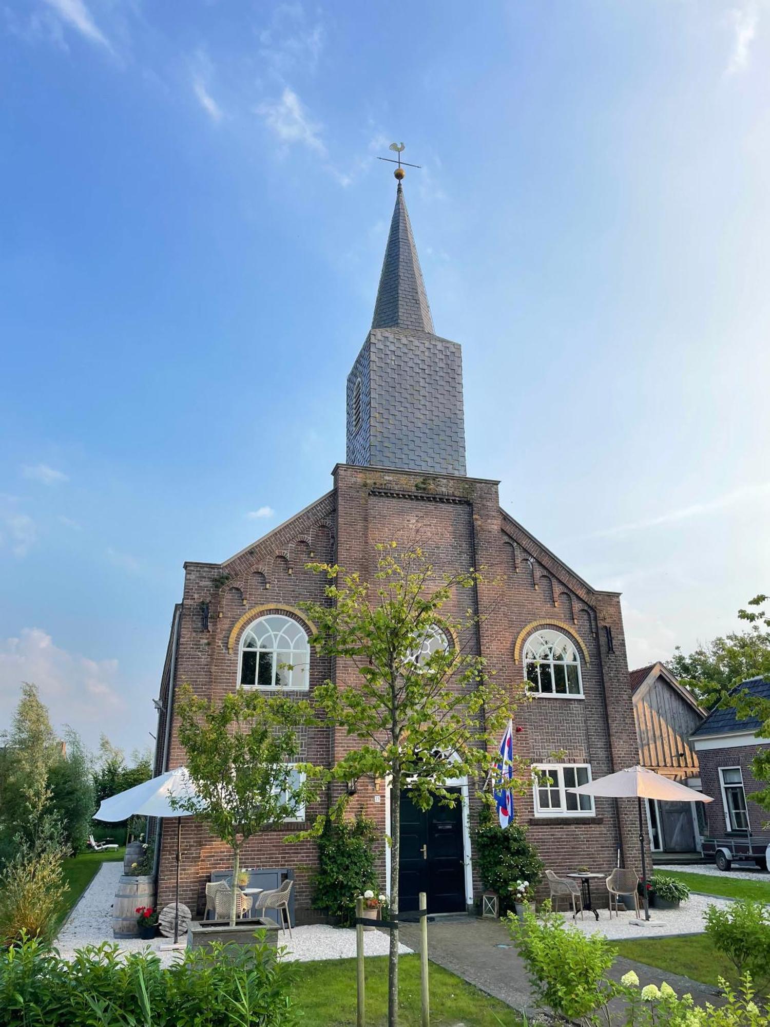 Kerkhotel Bij De Pastorie Reitsum Buitenkant foto